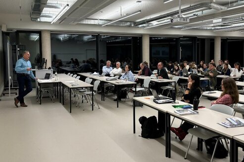 Greenbuildinglab Conference Secure Detention Centers Greenbuildinglab Conference Secure Detention Centers, crowd listening in classroom