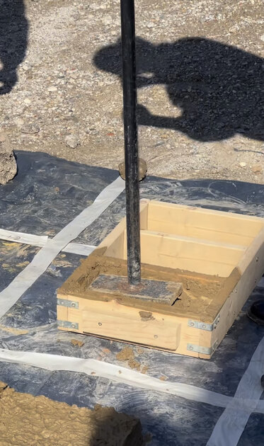 Greenbuildinglab Pressing Earth in Shape