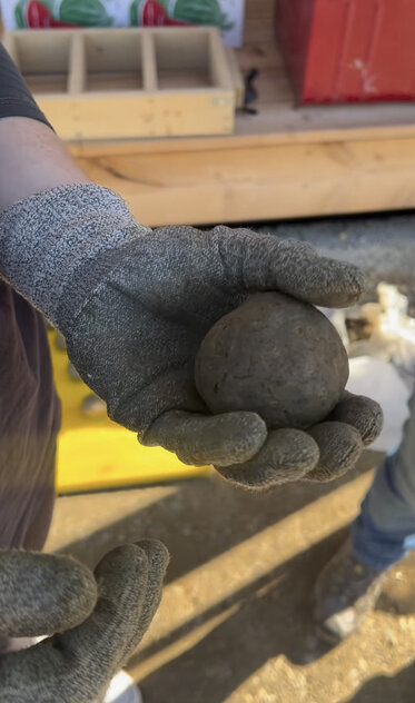 Greenbuildinglab Hands building with Earth 2